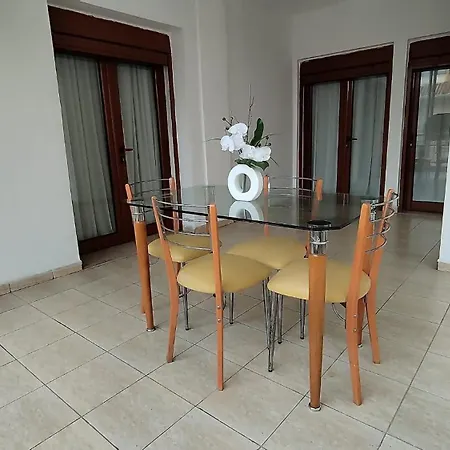 Apartment Maison Elenoire Tirana